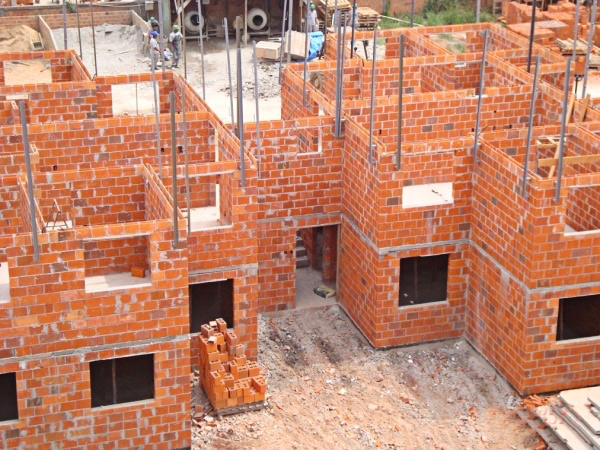 Adequação das normas de componentes cerâmicos às novas demandas da construção civil